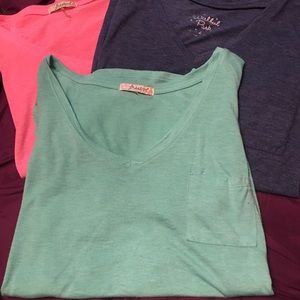 Bundle of 3 VNecks